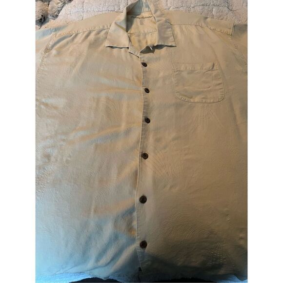 Tommy Bahama button-down shirt - Picture 1 of 9